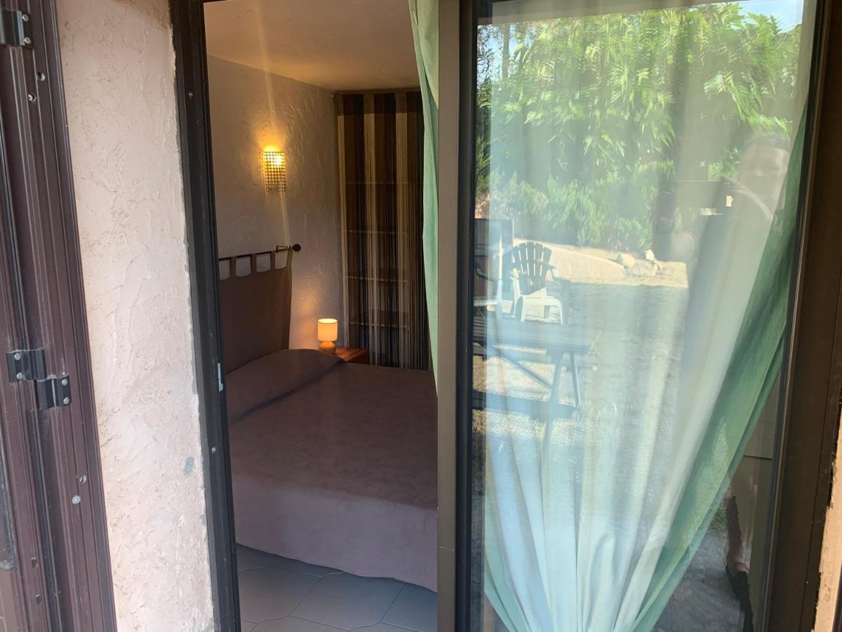 Chambres Et Tables D'Hotes Zelia & Jacques Berquez เปียนอตอลี-กัลดาเรโล ภายนอก รูปภาพ