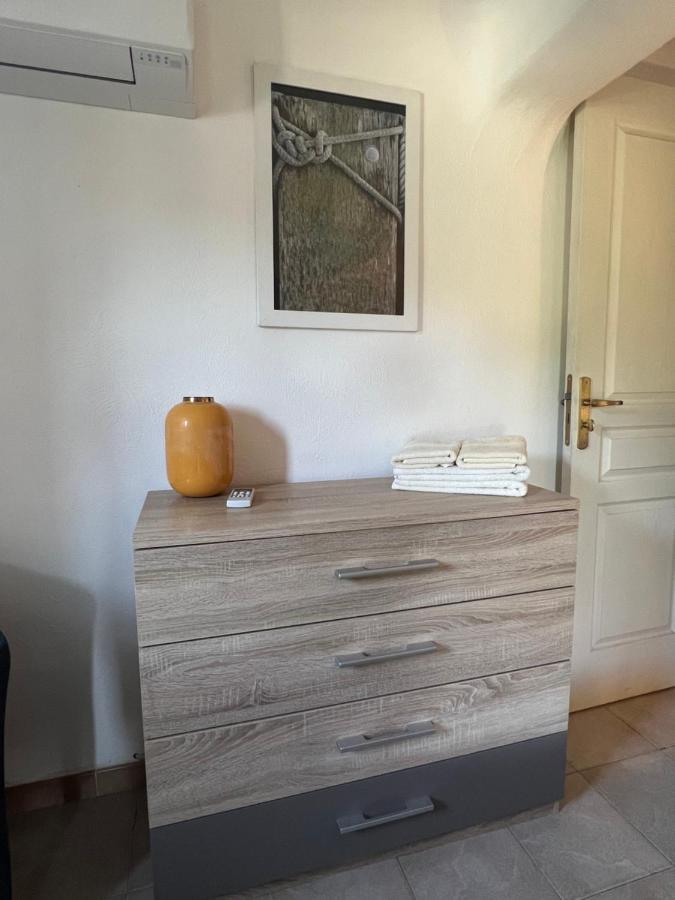 Chambres Et Tables D'Hotes Zelia & Jacques Berquez เปียนอตอลี-กัลดาเรโล ภายนอก รูปภาพ